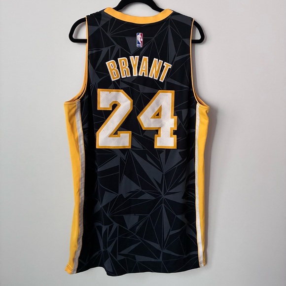 RARE LIMITED EDITION KOBE BRYANT Adidas LA Lakers Black and Gold